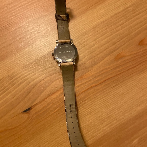 Burberry Nova Check BU9212 - Picture 5 of 8